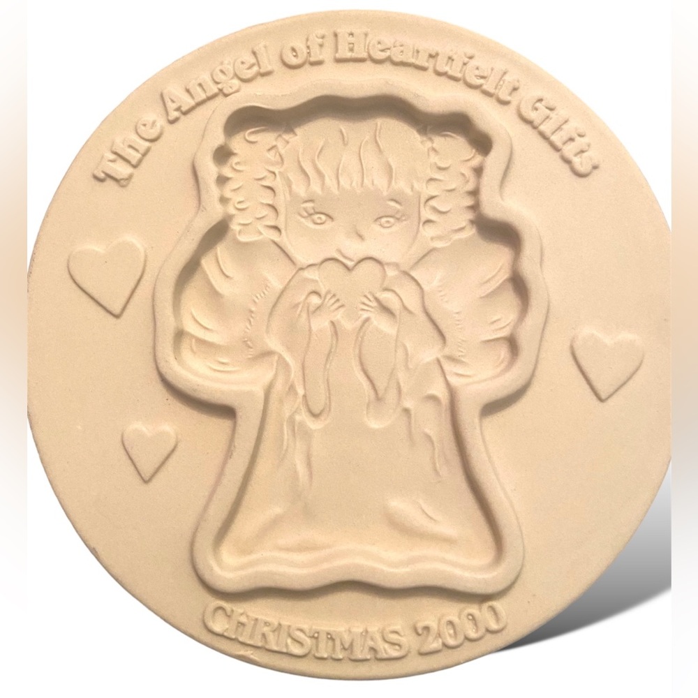 Henn Workshops 2000 The Angel of Heartfelt Gifts Cookie/Chocolate Mold